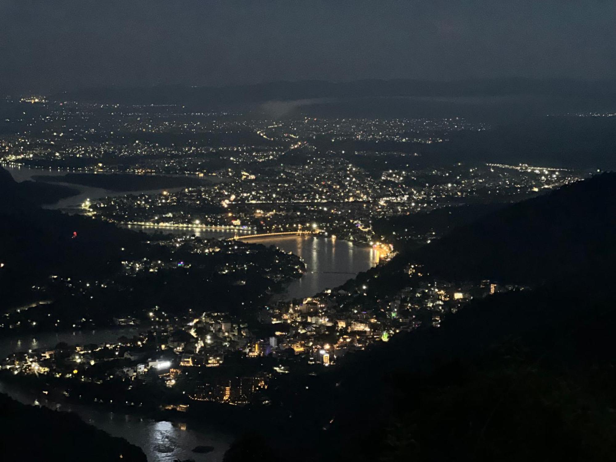 Flow House Rishikesh Bagian luar foto